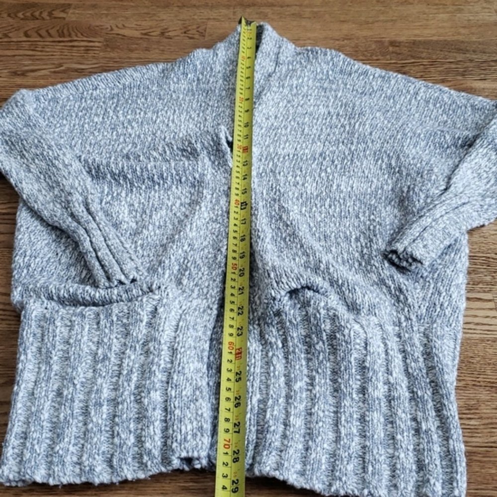 (S) Mango Lululemon top